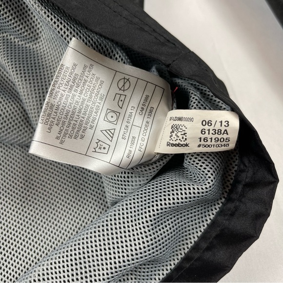 Reebok Chicago Blackhawks Hockey NHL Black Full Zip Kinetic Fit Jacket Size: XL - Picture 4 of 16